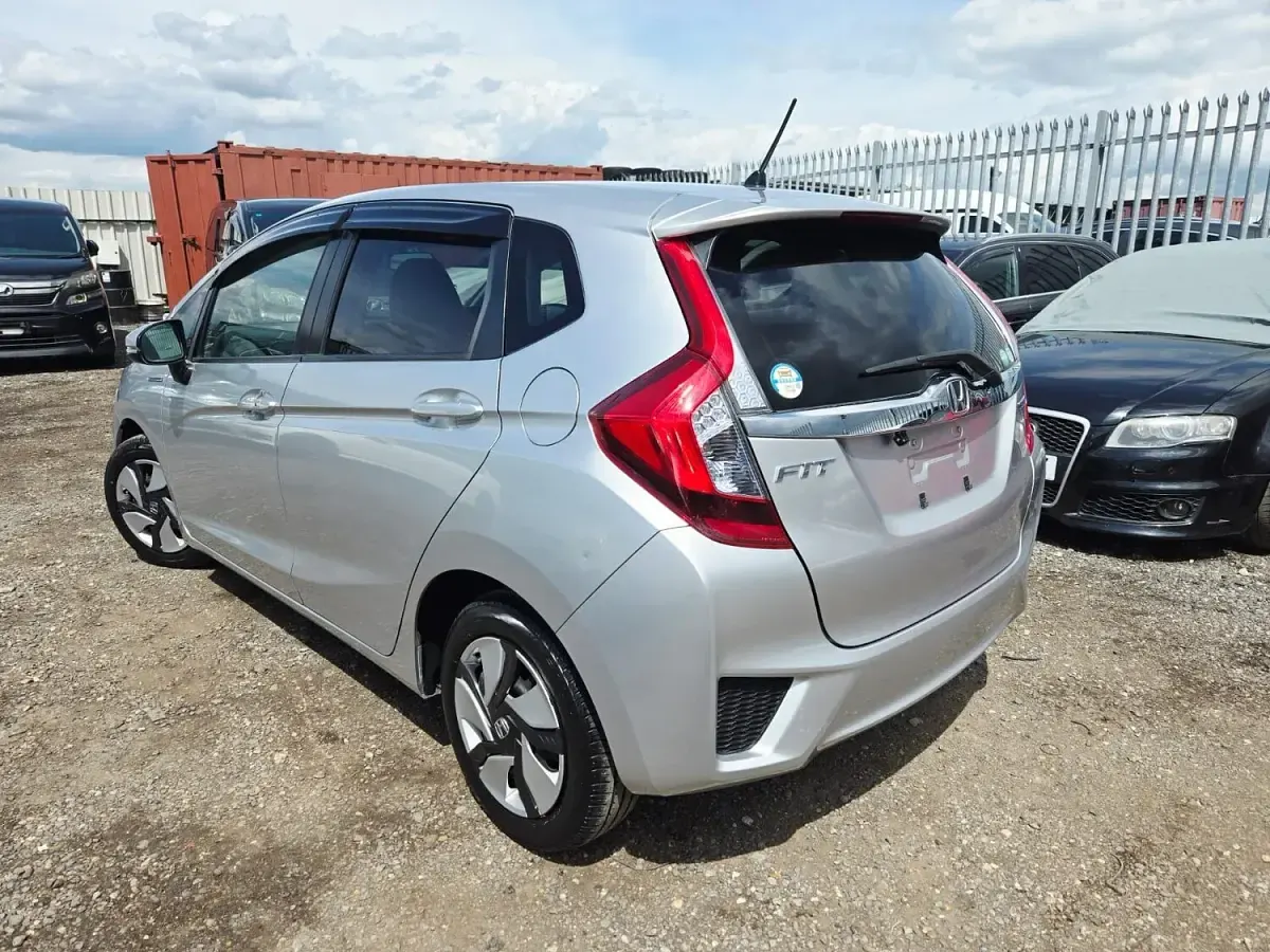 Used Honda Jazz Hybrid 2014 Silver Hatchback