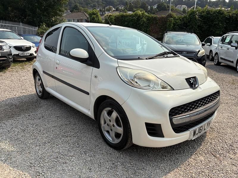 White Used 2011 Peugeot 107 Sportium Hatchback | £1,995 (Fair price) - Image 1/4