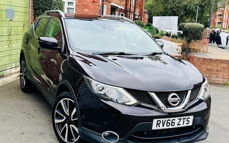 Used 2017 Nissan Qashqai Tekna SUV | £8,288 (Fair price) - Image 1/4