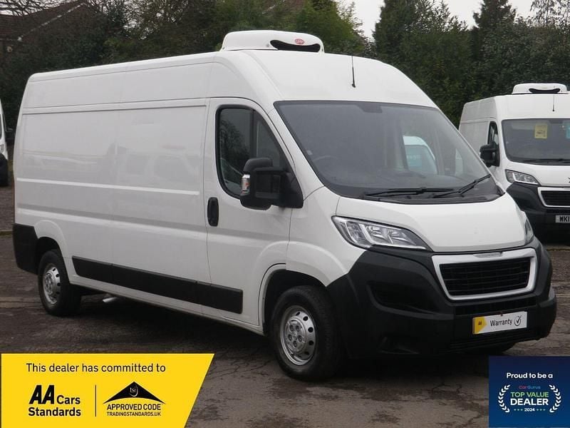 White Used 2019 Peugeot Boxer Van | £10,995 (Good price) - Image 1/2