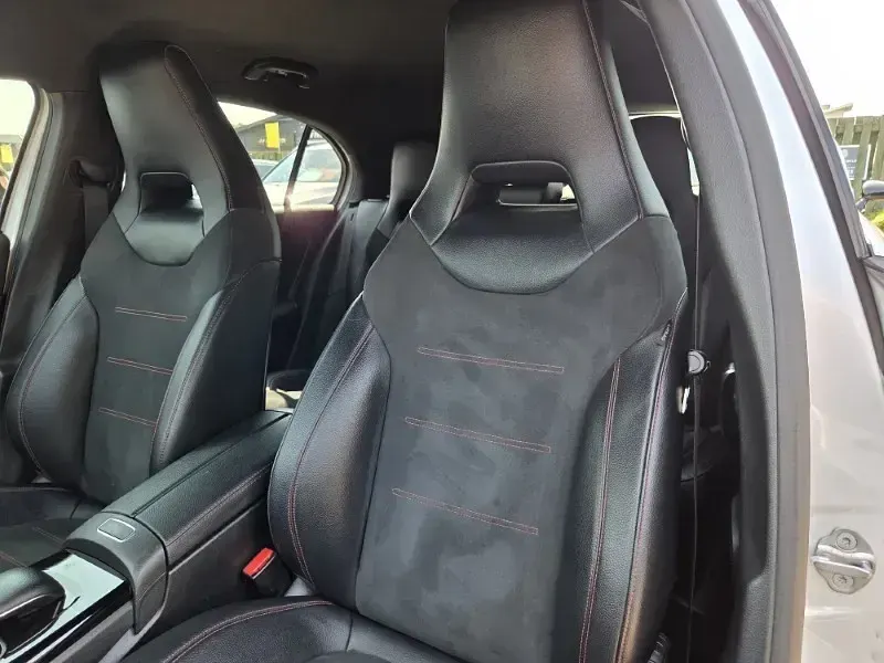 Used Mercedes A180 AMG Line Premium 116 HP (85 kW) 2019 Silver Hatchback
