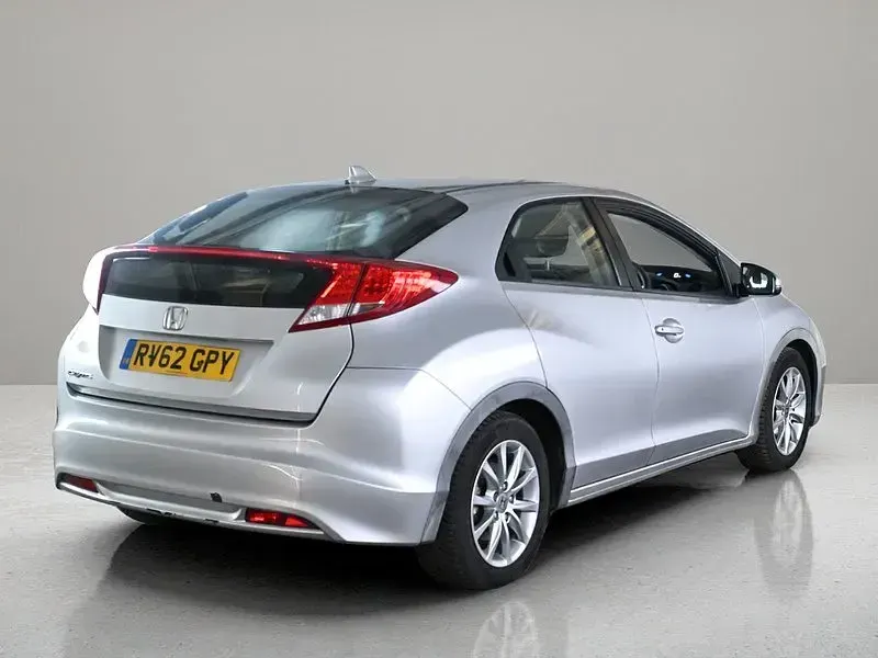 Used Honda Civic SE 100 HP (73 kW) 2012 Silver Hatchback
