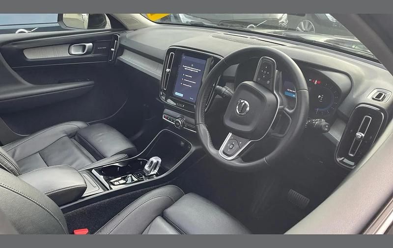 Used Volvo XC40 Ultra 194 HP (142 kW) 2025 Black SUV