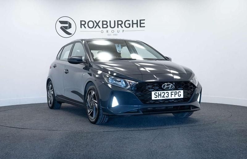 Used Hyundai i20 SE 100 HP (73 kW) 2023 Grey Hatchback