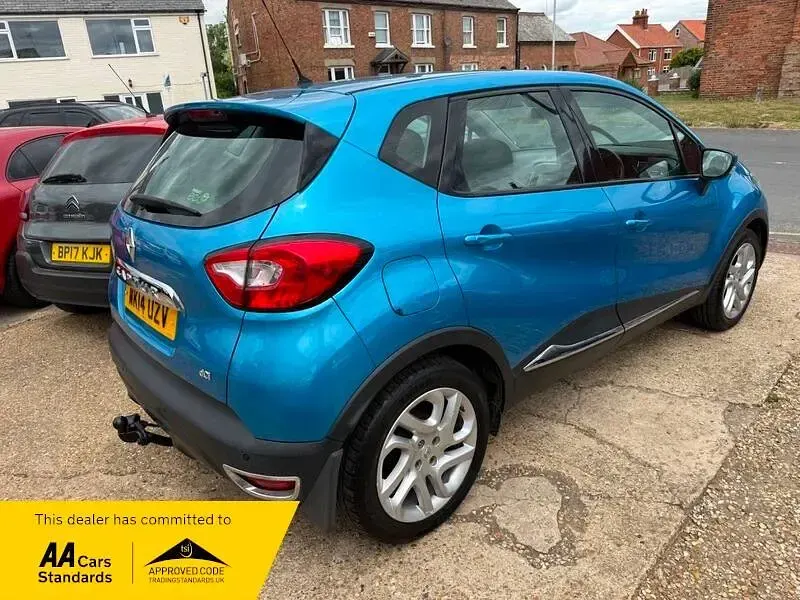 Used Renault Captur Dynamique 86 HP (63 kW) 2014 Blue SUV