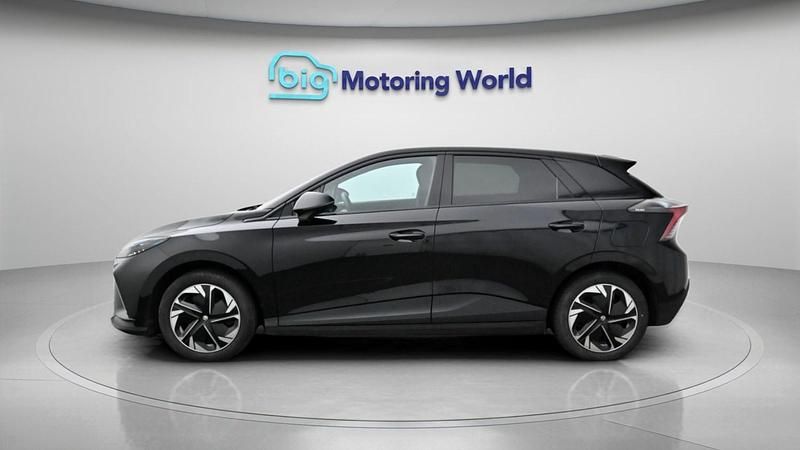 Usado MG MG4 EV Trophy 150 kW (204 HP) 2023 Preto Citadino