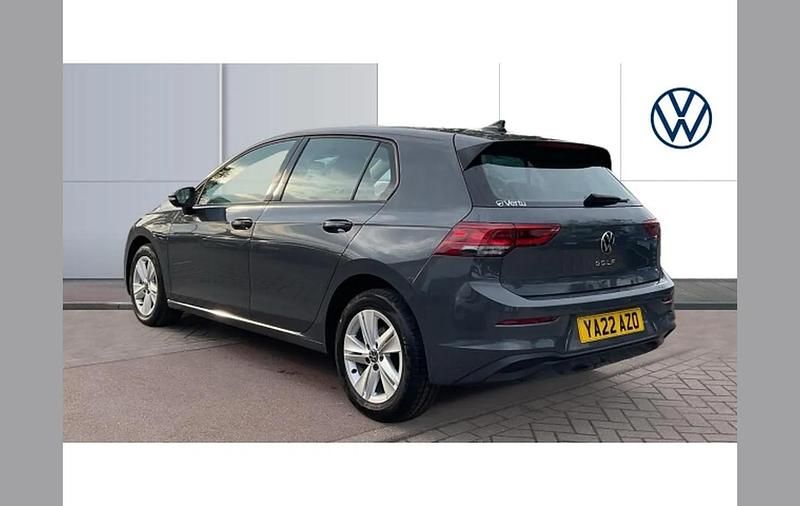 Gebraucht VW Golf VIII Life 150 PS (110 kW) 2022 Grau Kleinwagen