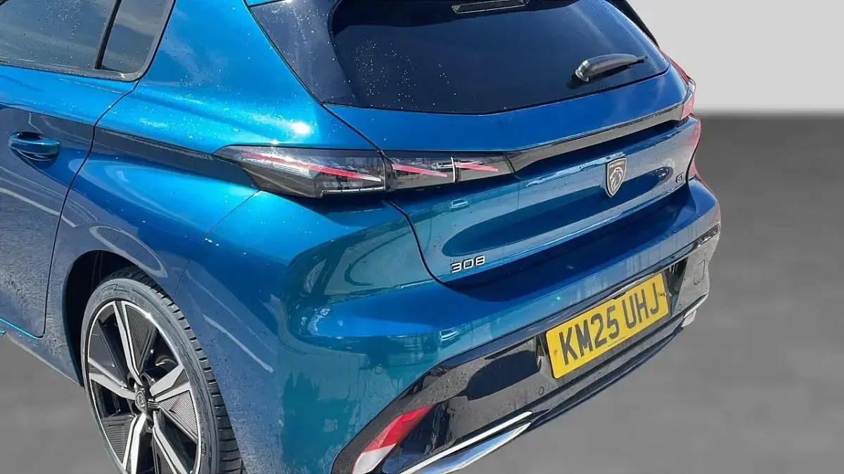 Used Peugeot 308 GT 134 HP (98 kW) 2025 Blue Hatchback