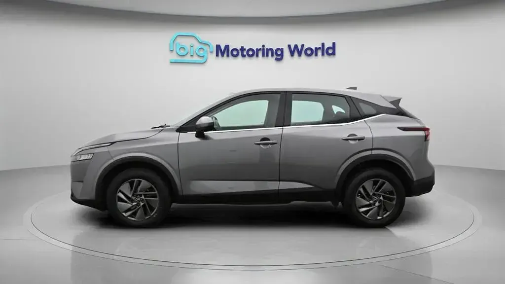 Used Nissan Qashqai Acenta Premium 140 HP (102 kW) 2023 Grey SUV