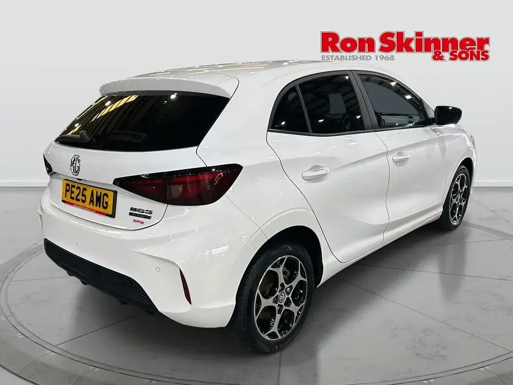 Used MG MG3 Trophy 194 HP (142 kW) 2025 White Hatchback