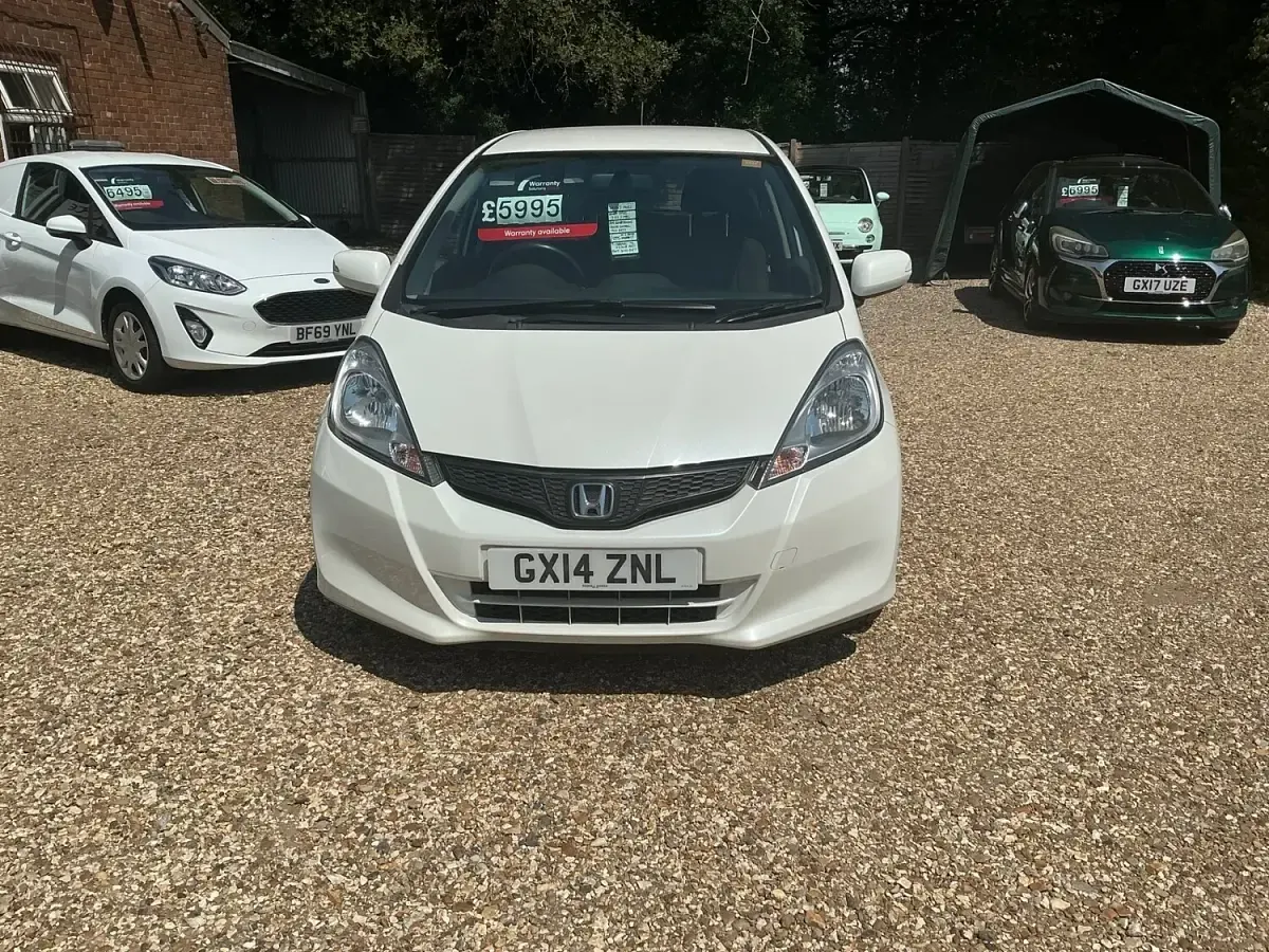Used Honda Jazz ES 99 HP (72 kW) 2014 White Hatchback