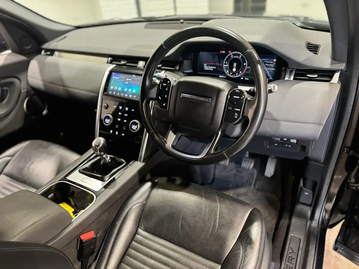 Used Land Rover Discovery 5 SE 2020 Black SUV