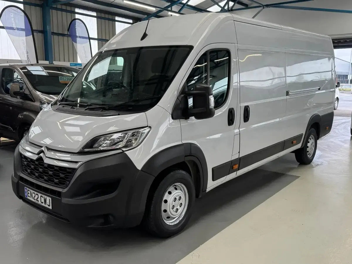 Used Citroën Relay 140 HP (102 kW) 2022 White Van