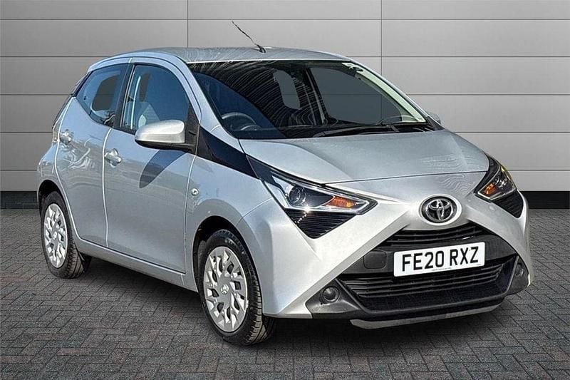 Silver Used 2020 Toyota Aygo X-play Hatchback | £8,491 (Fair price) - Image 1/3