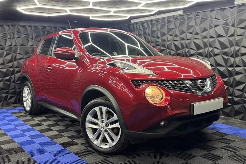 Red Used 2017 Nissan Juke N-Connecta SUV | £3,895 (Fair price) - Image 1/1