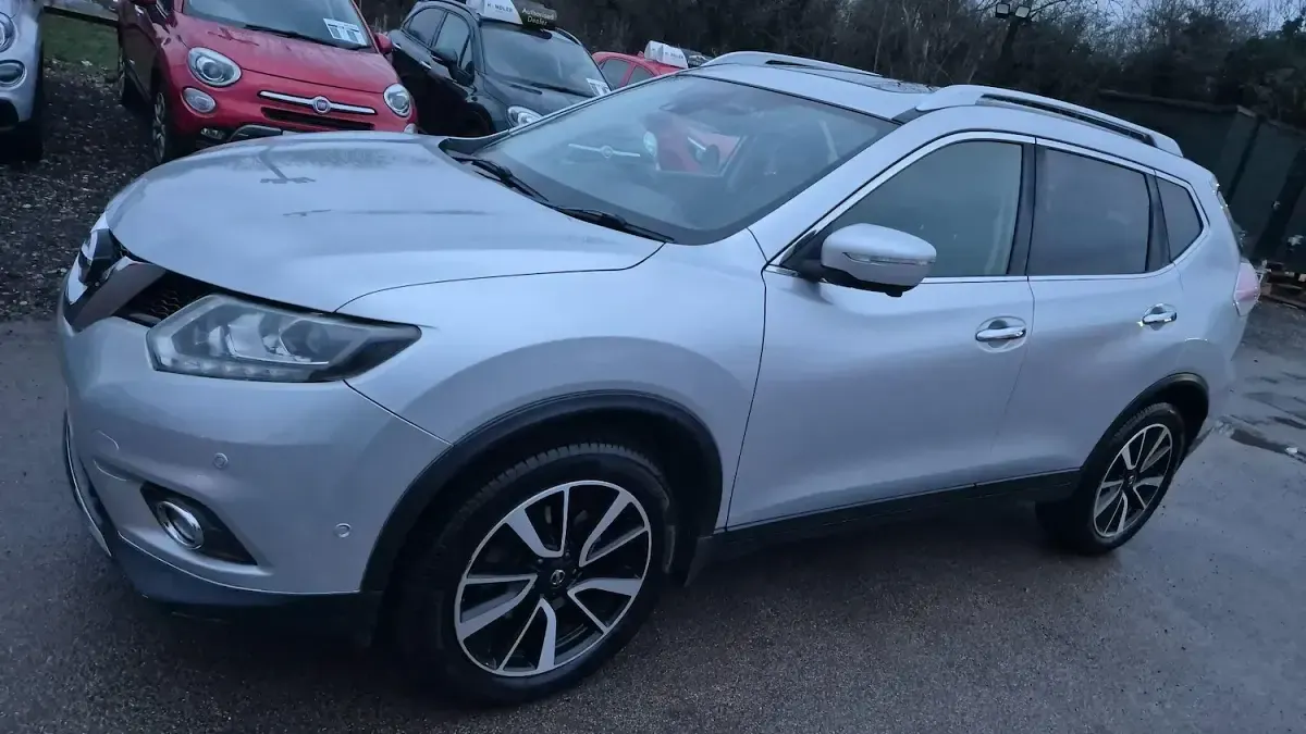 Used Nissan Qashqai N-Connecta 130 HP (95 kW) 2018 Silver SUV