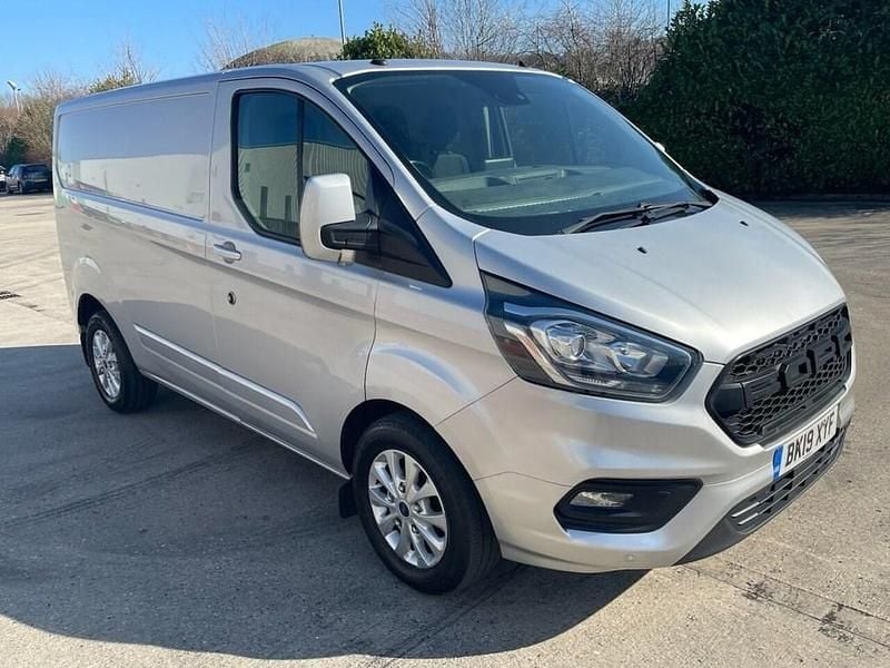 Used Ford Transit Custom Limited 130 HP (95 kW) 2019 Silver Van