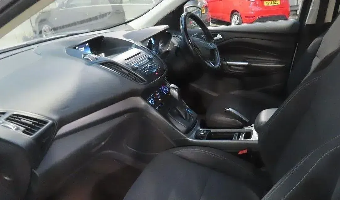 Gebraucht Ford Kuga Zetec 2018 Silber SUV