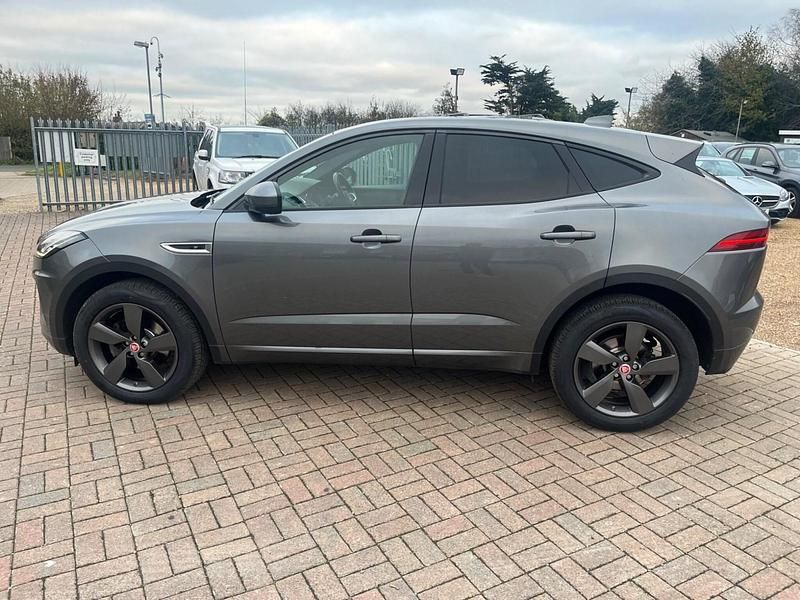 Używany Jaguar E-Pace R-Dynamic 180 KM (132 kW) 2019 Szary SUV