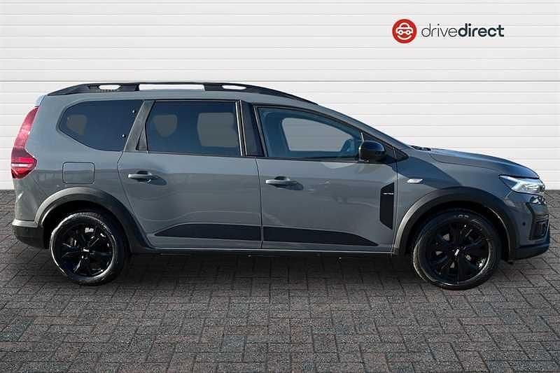 Used Dacia Jogger Extreme 110 HP (80 kW) 2023 Grey MPV