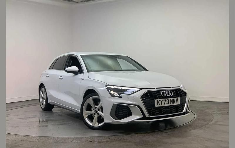 Used Audi A3 S-Line 147 HP (108 kW) 2023 White Hatchback