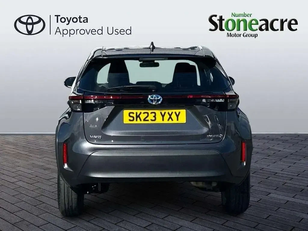 Used Toyota Yaris Cross 113 HP (83 kW) 2023 Grey SUV