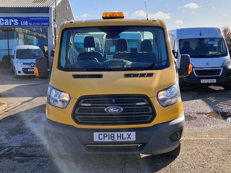 Usado Ford Transit 130 HP (95 kW) 2018 Branco Cabrios