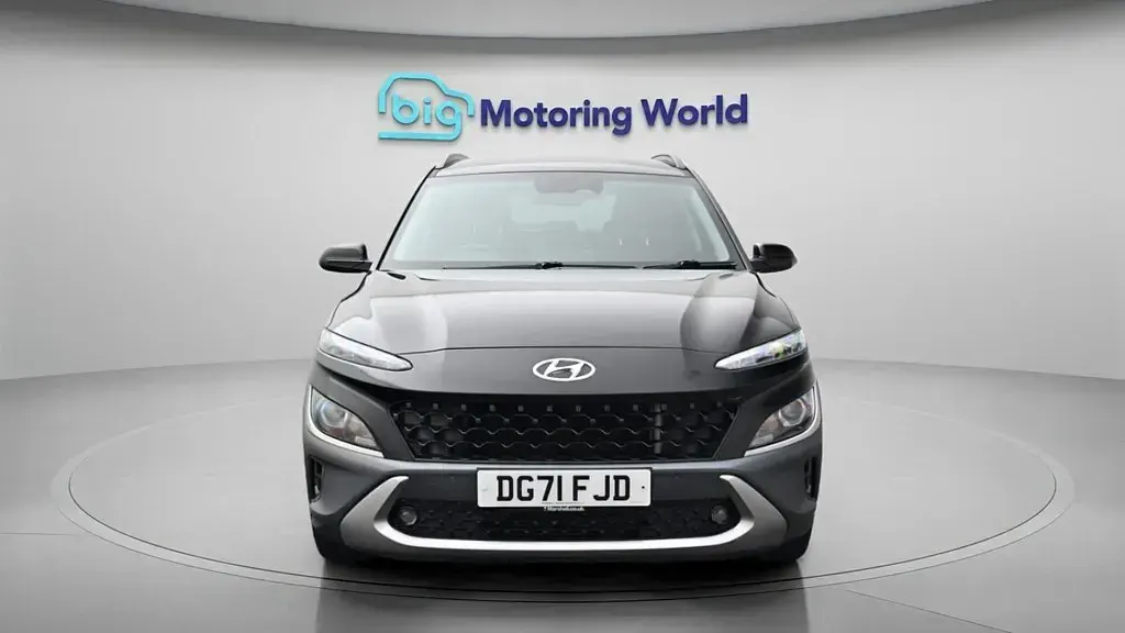 Usado Hyundai Kona Premium 120 CV (88 kW) 2021 Negro SUV