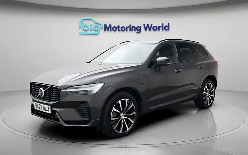 Used Volvo XC60 Plus 349 HP (256 kW) 2023 Grey SUV