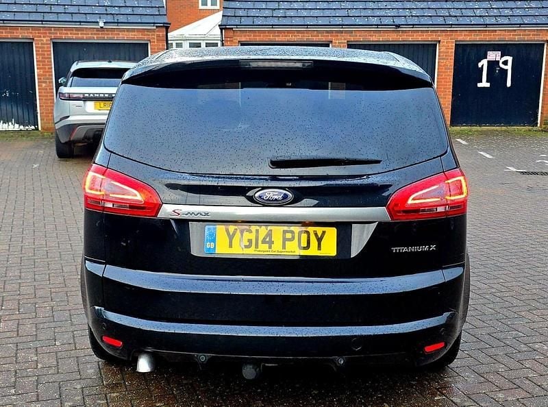 Used Ford S-MAX Titanium X 163 HP (119 kW) 2016 Black MPV