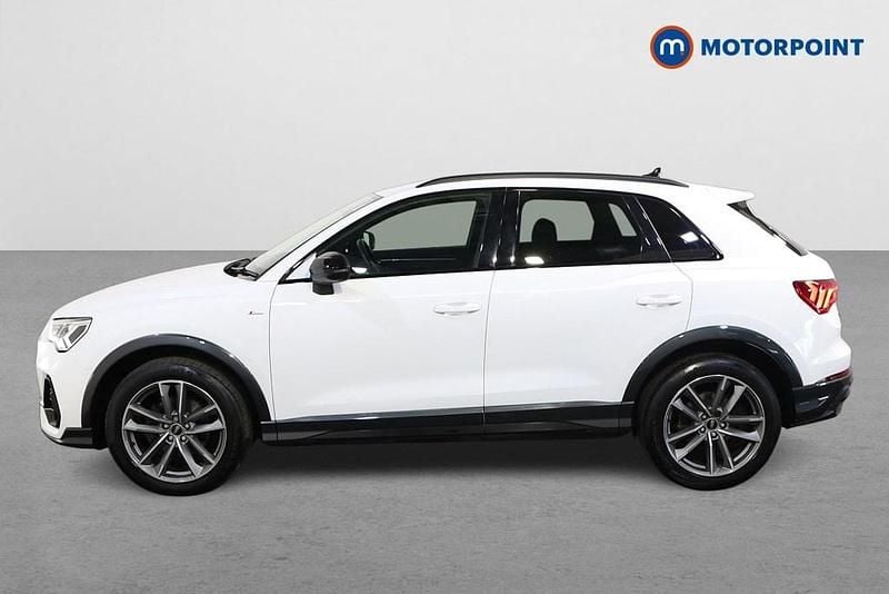 Używany Audi Q3 Black Edition 150 KM (110 kW) 2022 Biały SUV