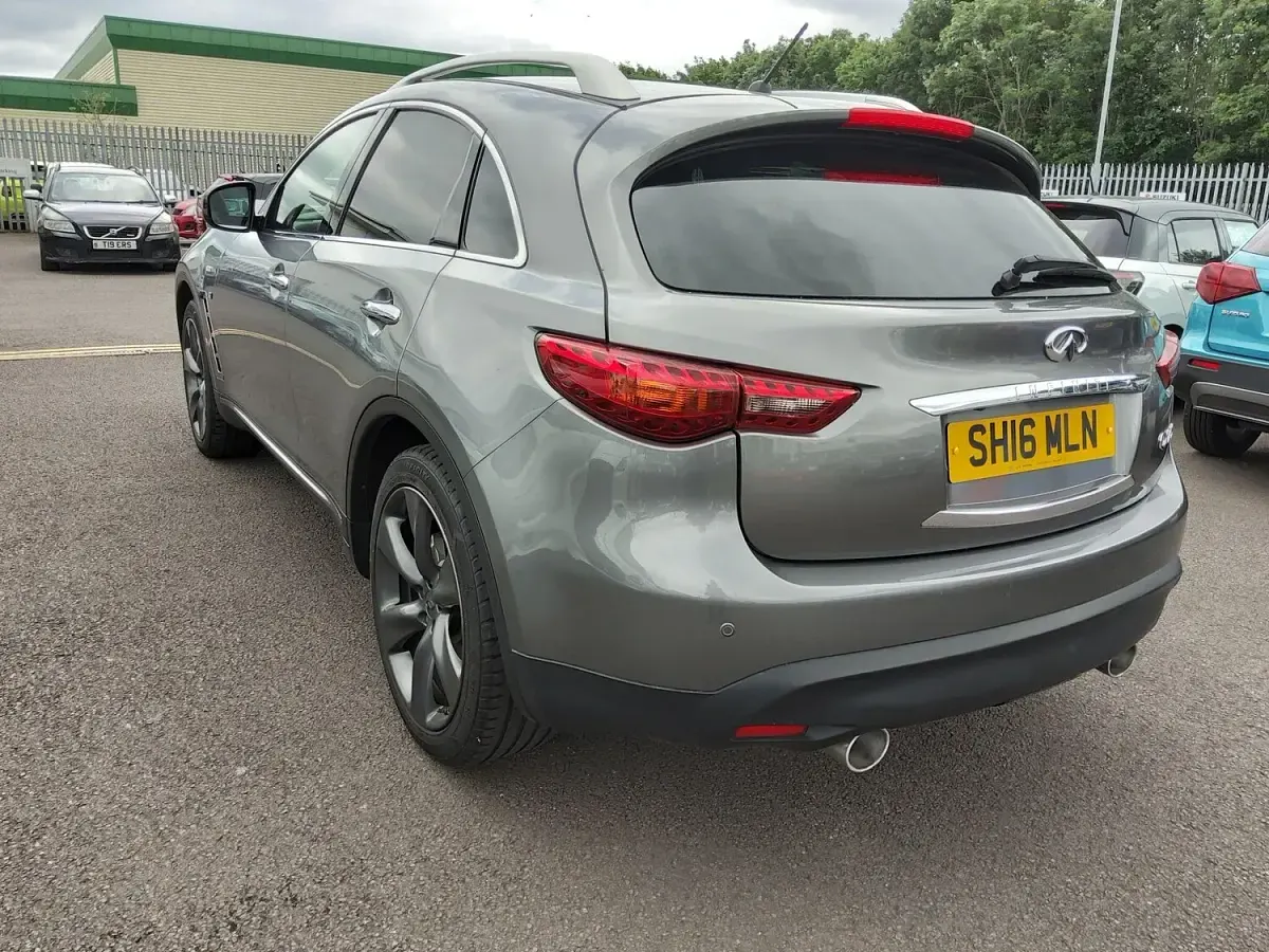 Used Infiniti QX70 320 HP (235 kW) 2016 Grey SUV