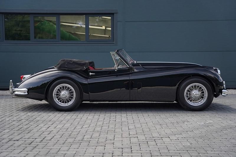 Used Jaguar XK 193 HP (141 kW) 1956 Solid black Coupe
