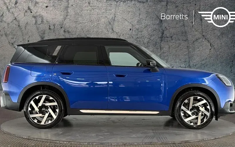 Used Mini Countryman Exclusive 218 HP (160 kW) 2025 Blue SUV