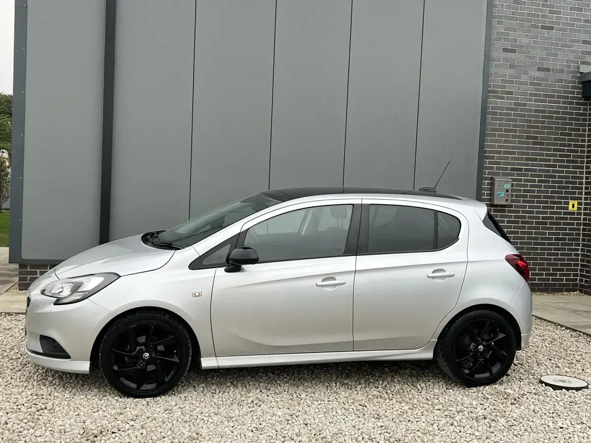 Used Vauxhall Corsa SRi 90 HP (66 kW) 2019 Silver Hatchback