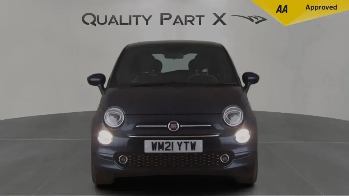 Begagnad Fiat 500 Lounge 2021 Blå Halvkombi