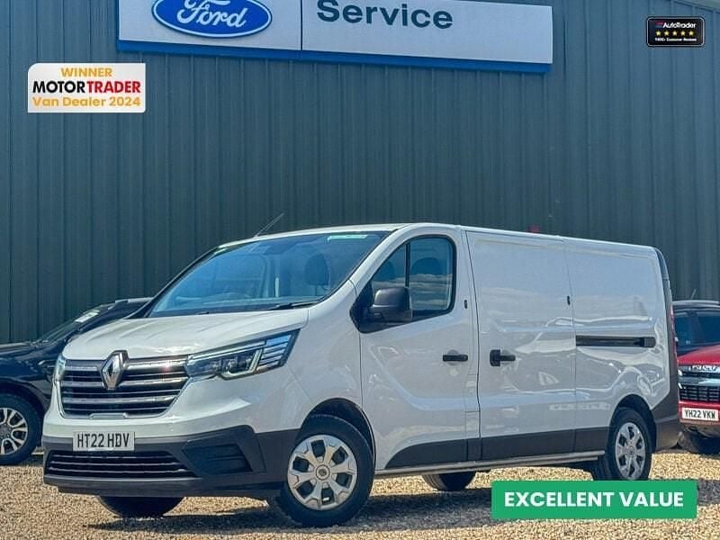 White Used 2022 Renault Trafic Business Van | £14,799 (Fair price) - Image 1/4