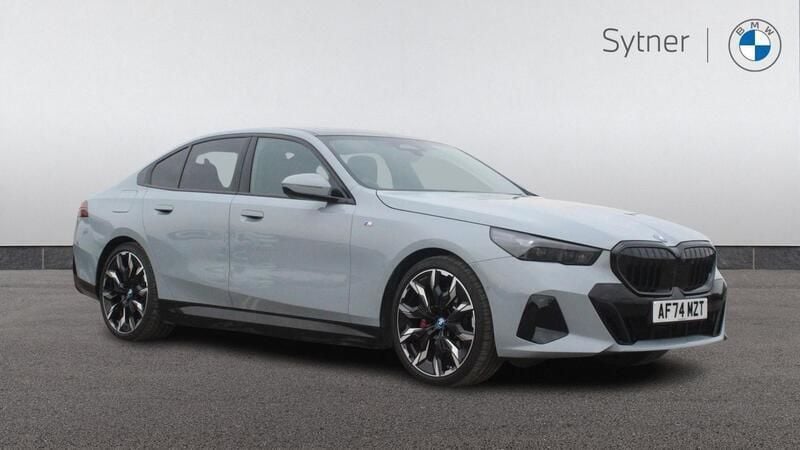 Grey New 2024 BMW 530e M Sport | £48,500 (Fair price) - Image 1/4