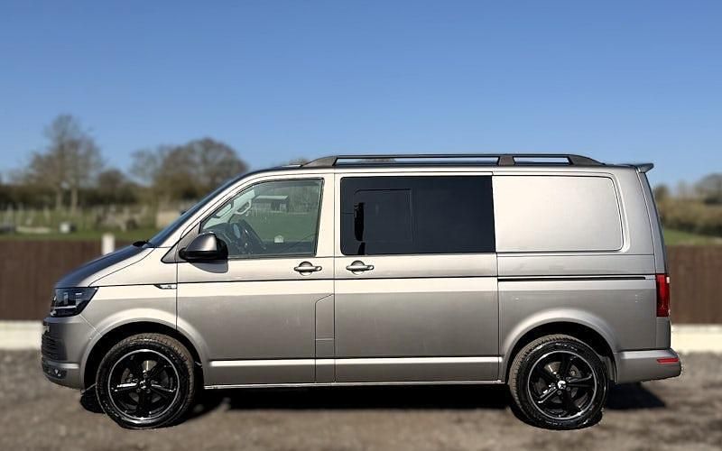 Second-hand VW Transporter Highline 150 CP (110 kW) 2019 Argintiu Van