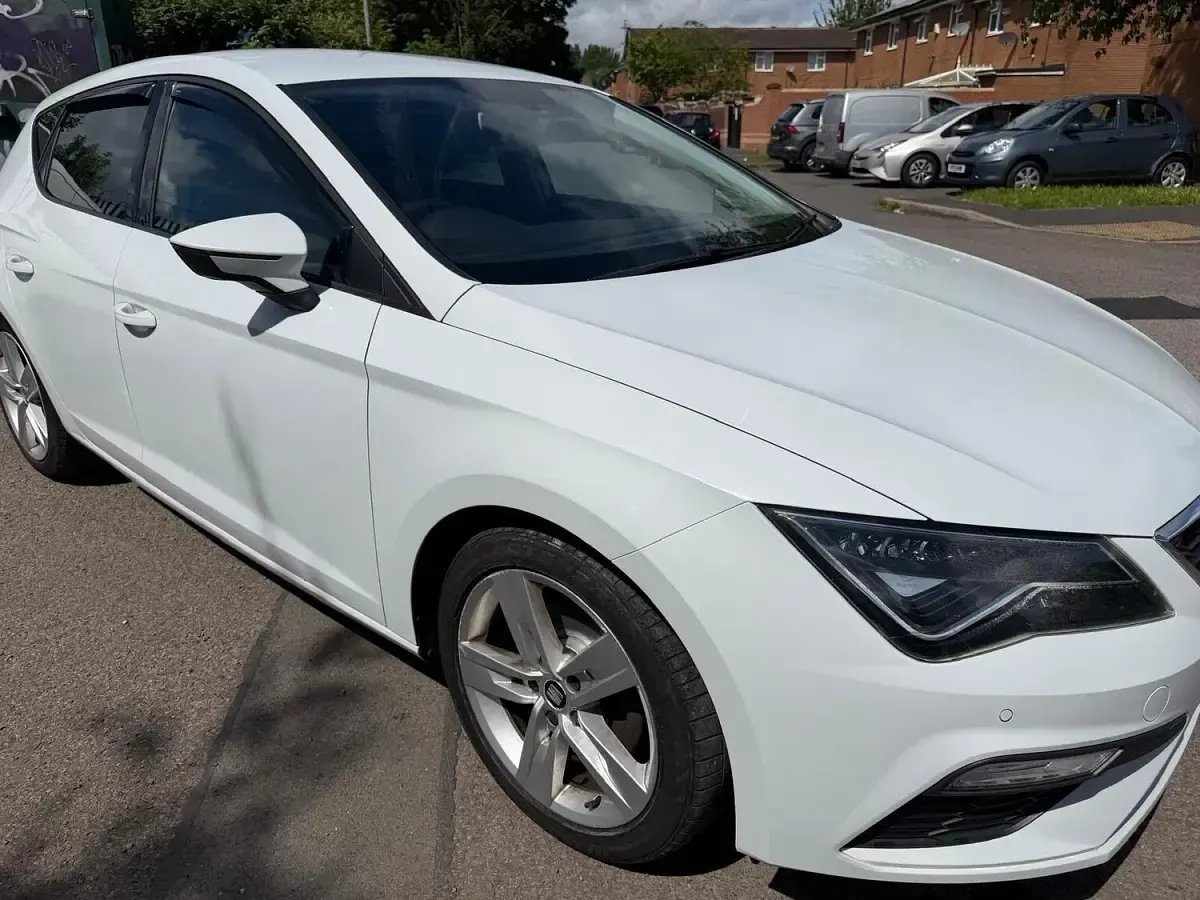 Used Seat Leon FR 130 HP (95 kW) 2018 White Hatchback