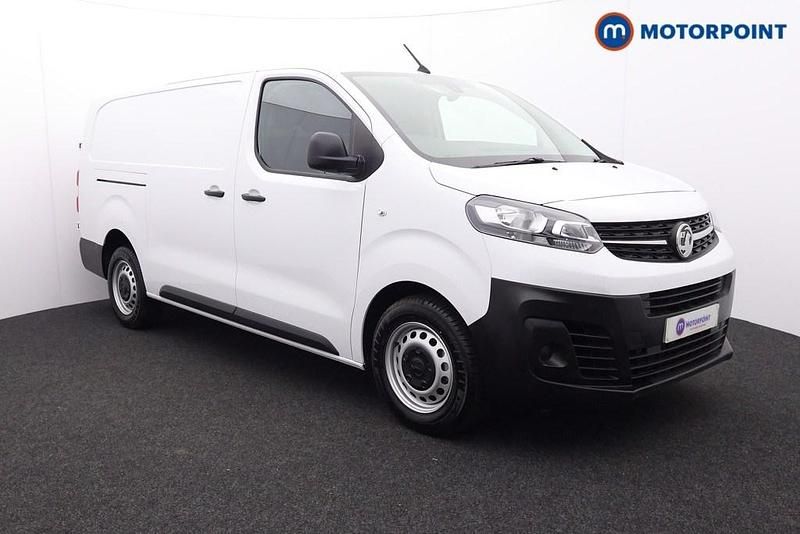 White New 2025 Vauxhall Vivaro Van | £18,999 (Fair price) - Image 1/4