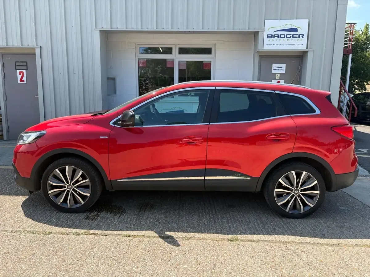 Used Renault Kadjar Signature 130 HP (95 kW) 2016 Red SUV