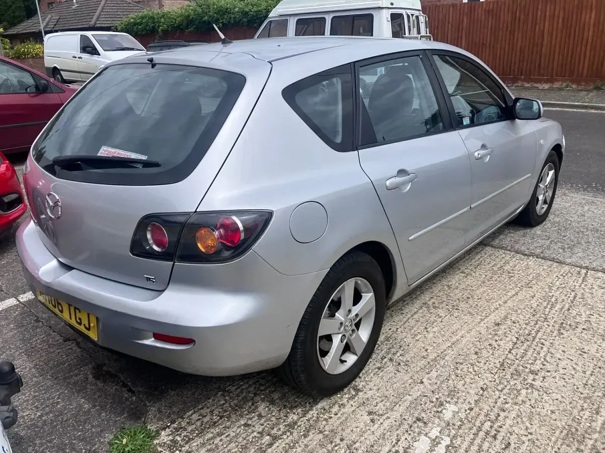 Used Mazda 3 105 HP (77 kW) 2006 Silver Hatchback