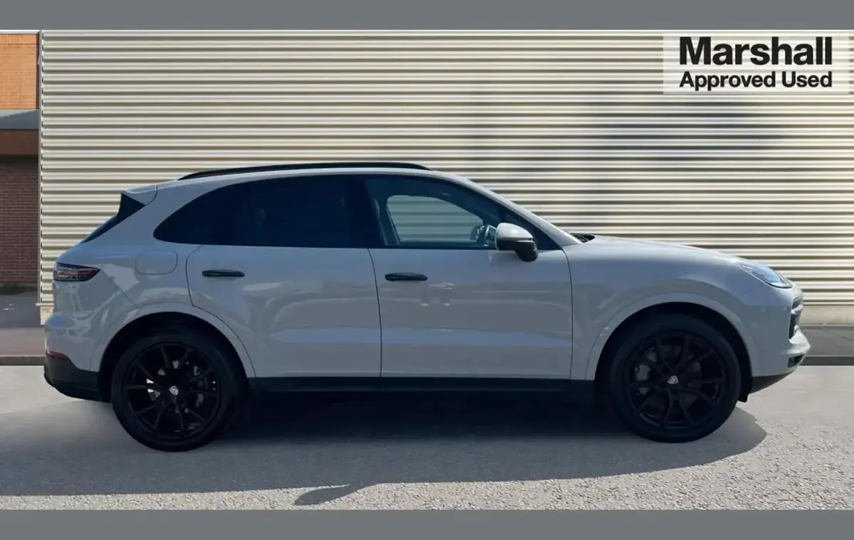 Used Porsche Cayenne S Platinum Edition 434 HP (319 kW) 2022 Grey SUV