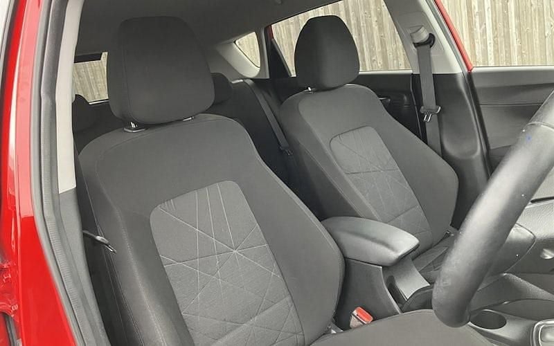 Used Hyundai Bayon Premium 101 HP (74 kW) 2023 Red SUV