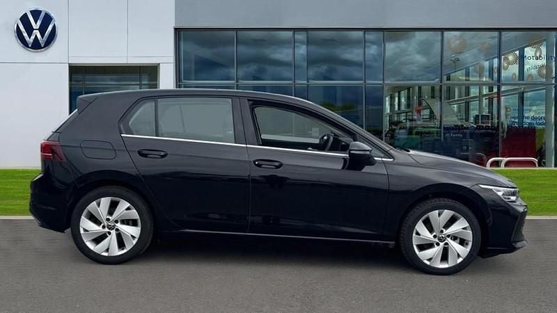 Used VW Golf VIII Style 150 HP (110 kW) 2025 Grenadilla black
