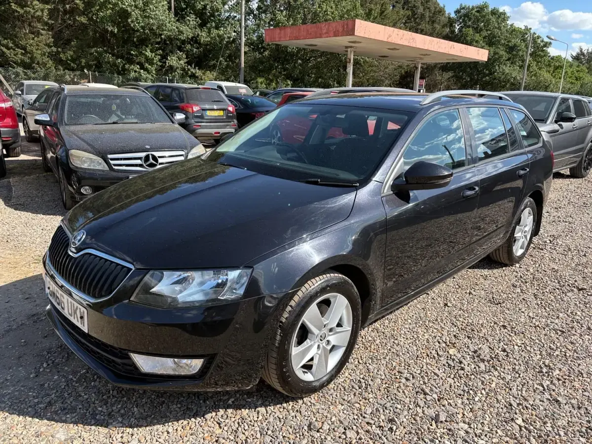 Used Skoda Octavia SE 150 HP (110 kW) 2017 Black Estate