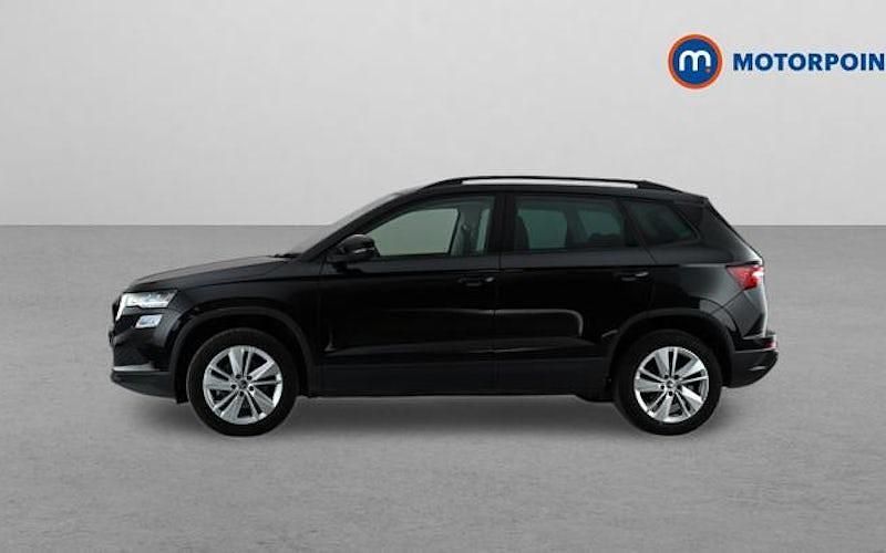 Second-hand Skoda Karoq SE Drive 150 CP (110 kW) 2024 Negru SUV