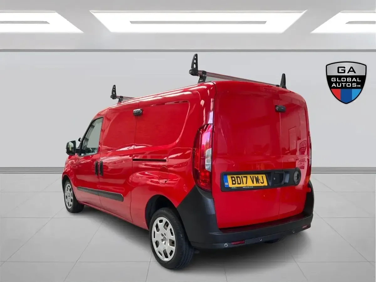 Used Fiat Doblò 2017 Red MPV