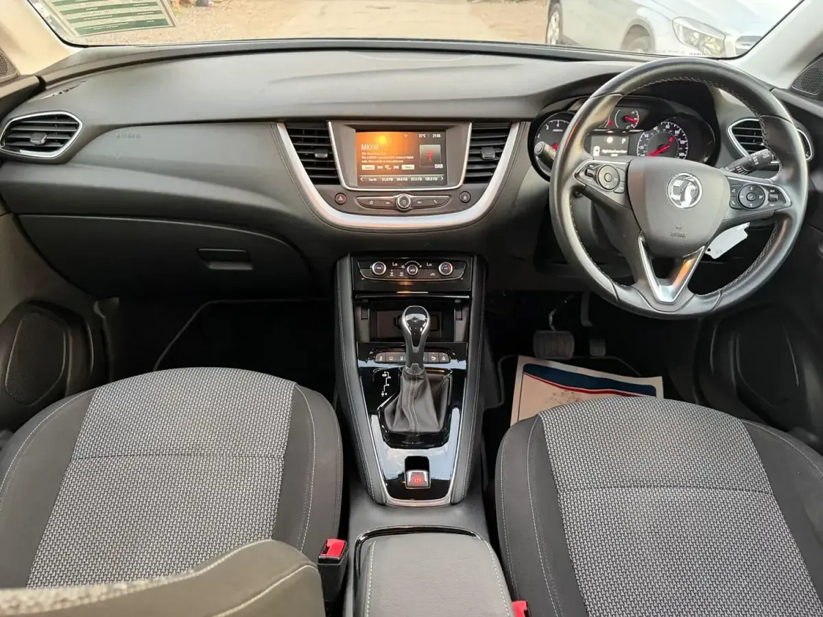Used Vauxhall Grandland X S 130 HP (95 kW) 2018 Grey SUV